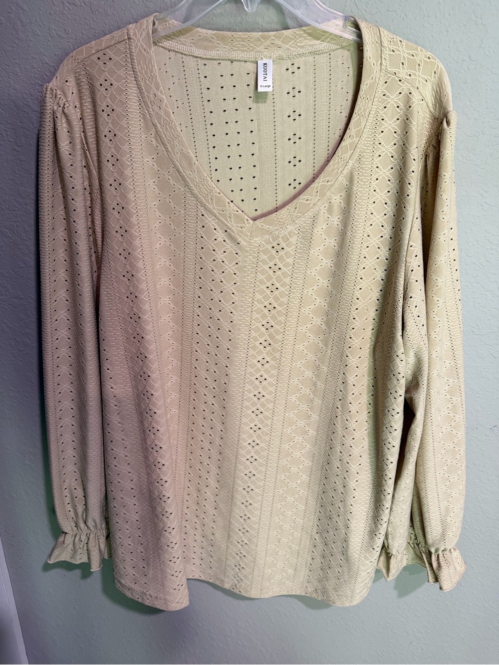 Vero Moda Cream Eyelet V‑Neck Long Sleeve Top